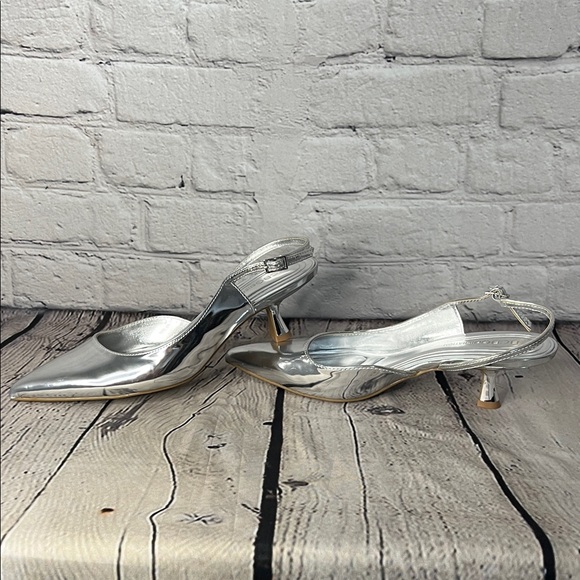 BCBGeneration Silver Pointed Heels - Picture 5 of 9